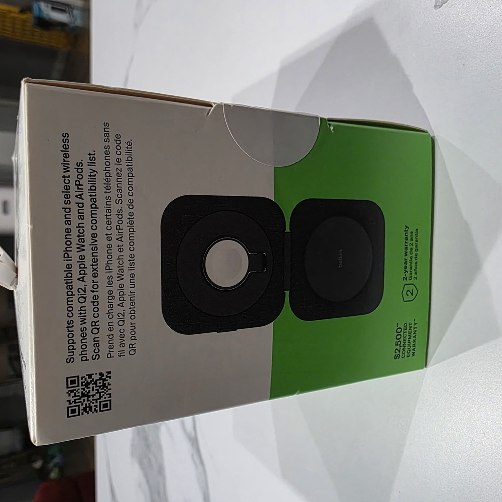 Belkin BoostCharge Pro 2-in-1 Magnetic Charging Pad - Picture 2 of 7